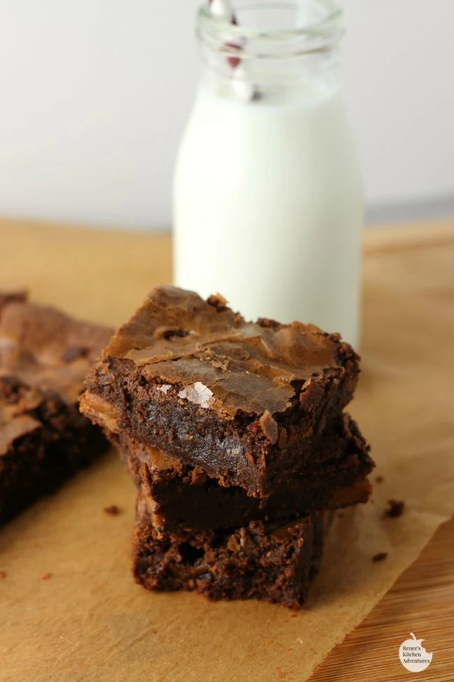 One Bowl Chocolate Caramel Brownies | by Renee's Kitchen Adventures - Easy recipe for a fudgy treat bursting with caramel pockets!  This one is my go-to brownie recipe! 