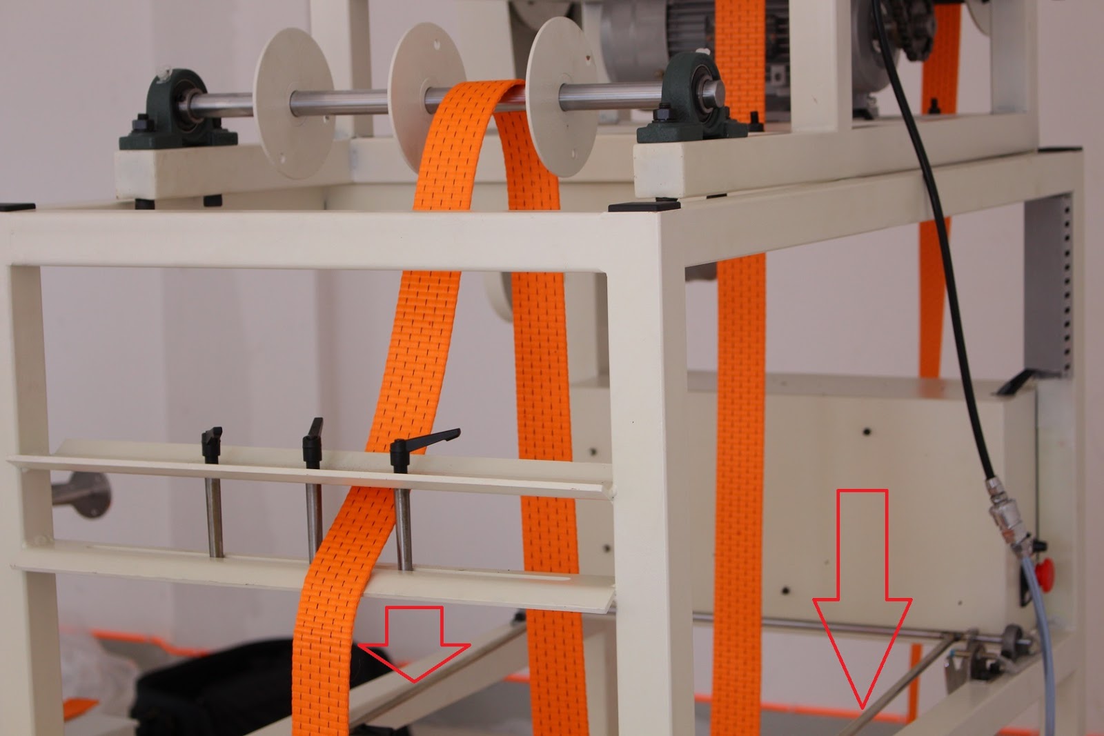 Heavy duty industrial sewing machines How to operate S828AFautomatic