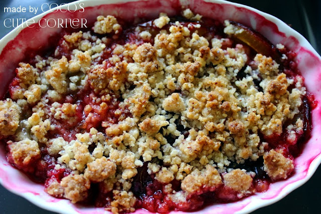 Plums with Crumbles