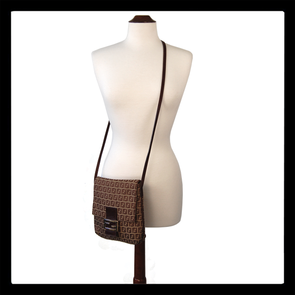 Style Blender: cross body bags: FENDI AND LINEA PELLE