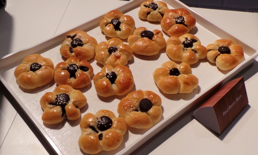 Wind Chimes in a Bakery, Samsung's MalaysianKorean Love Story