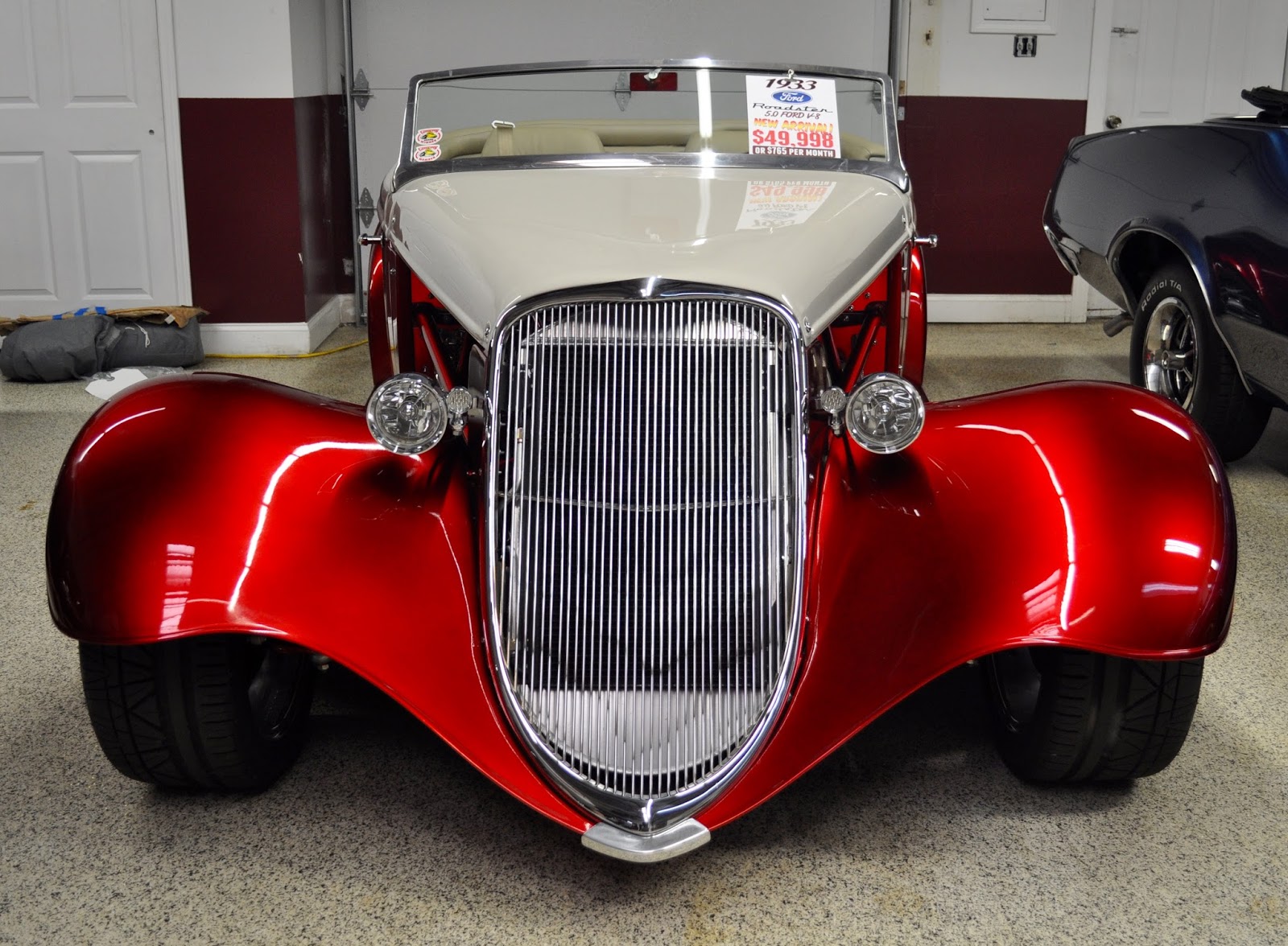 JustaCarGal Volo Auto Museum, Sales Floor