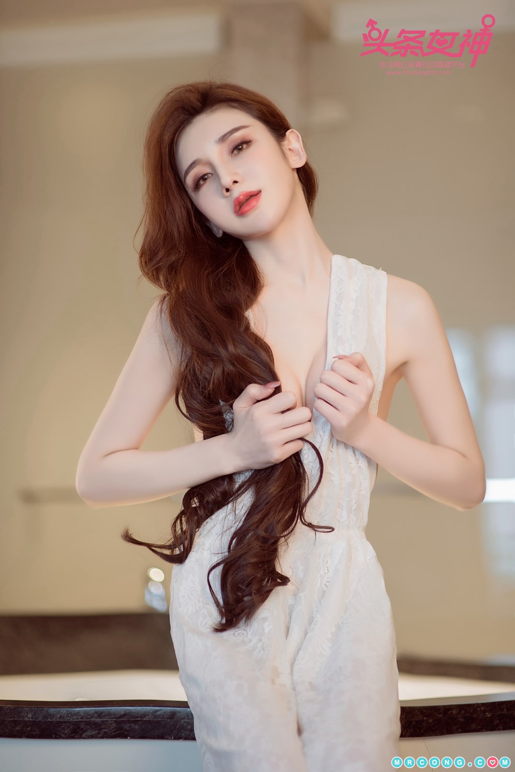 TouTiao 2017-09-22: Model Wa Ya (瓦娅) (20 pictures)