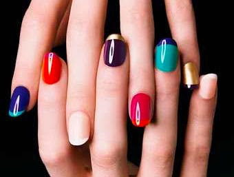 Out Line with different Colours  Nail Art 