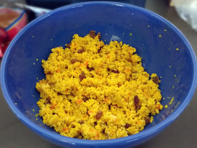 Couscous with Raisins and Saffron Wundersalat
