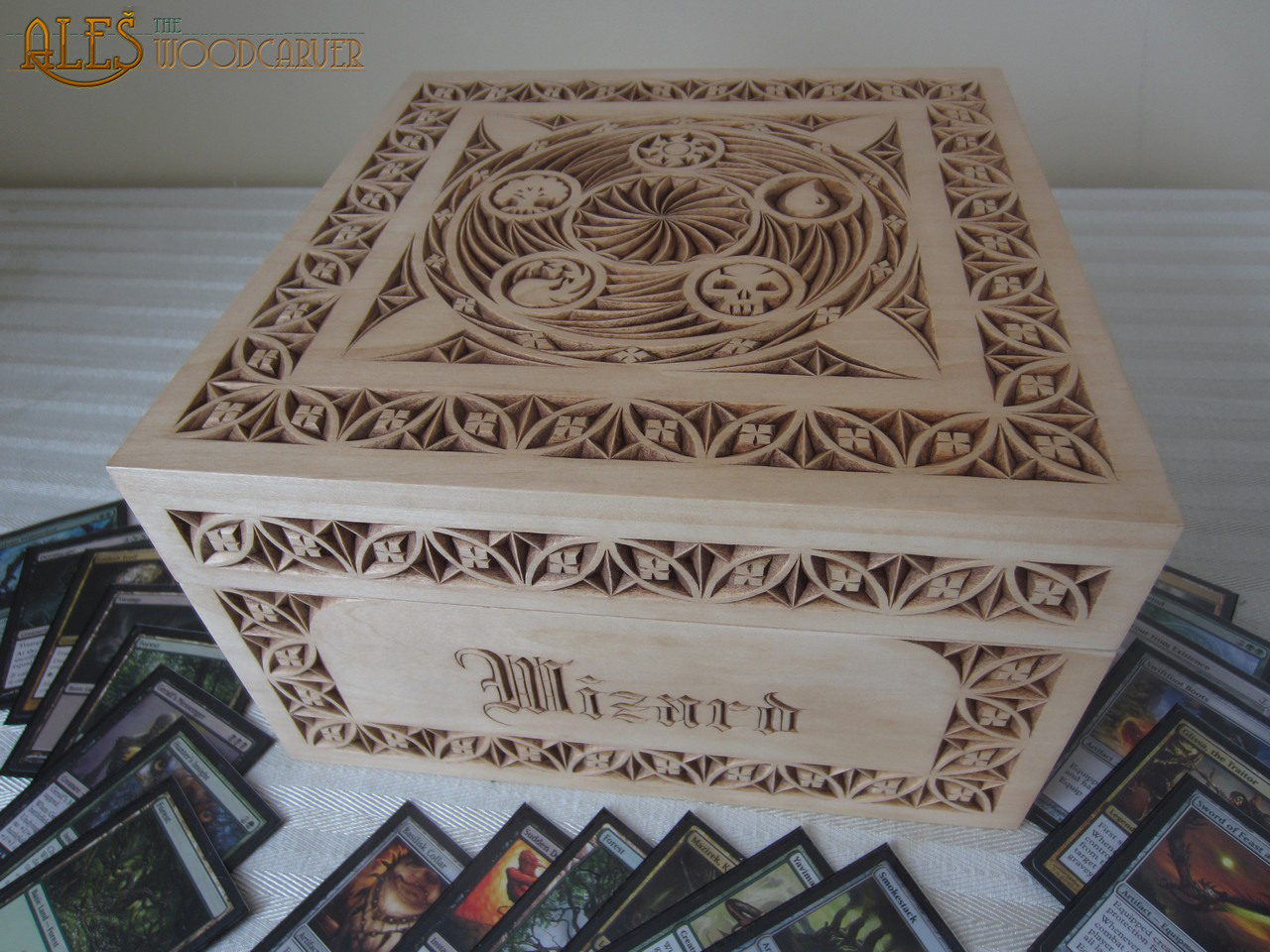 Ales the woodcarver Large Magic the Gathering card box