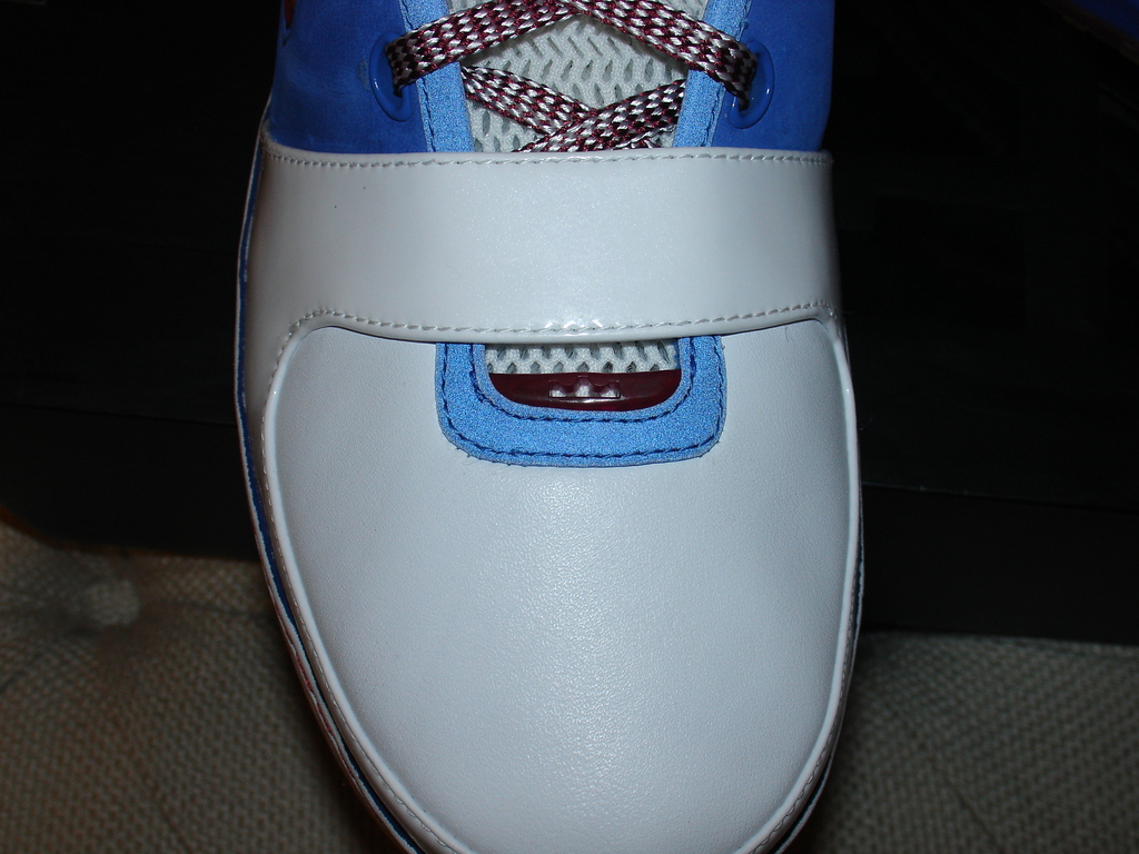 best nike soccer cleats for wide feet