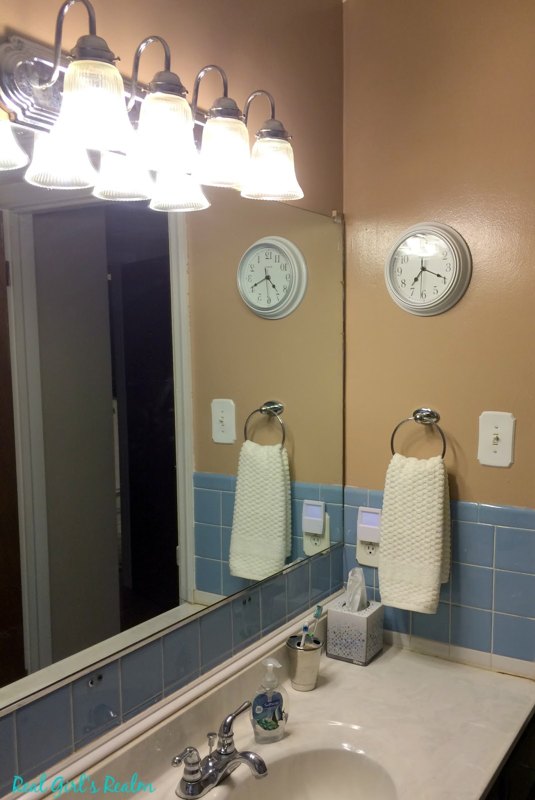 Real Girl S Realm Medicine Cabinet Makeover