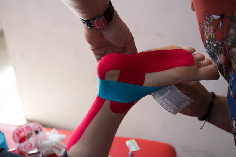 тейп при плоскостопии