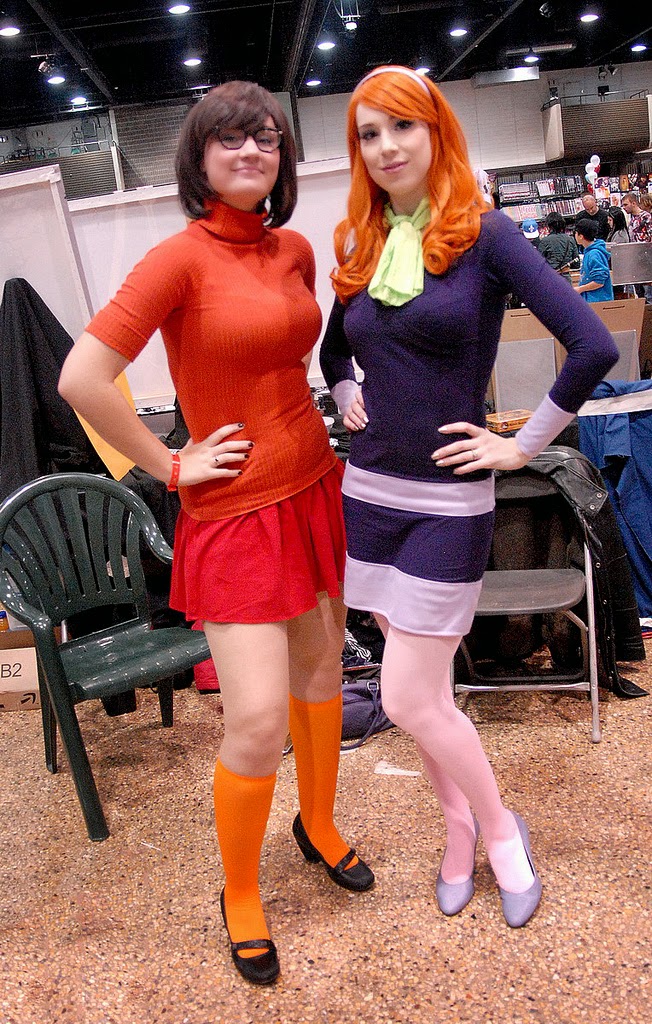 Daphne and velma cosplay