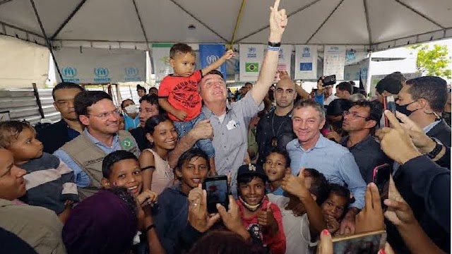 Bolsonaro destaca incorporación de más de 60 mil migrantes venezolanos