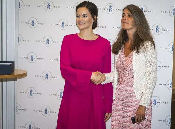 Princess Sofia wore Stinaa J nude leather pumps, and red dress for sophia sisters graduation ceremony at Sophiahemmet University College