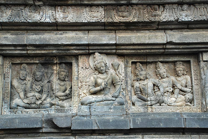 Relieve en el templo Prambanan