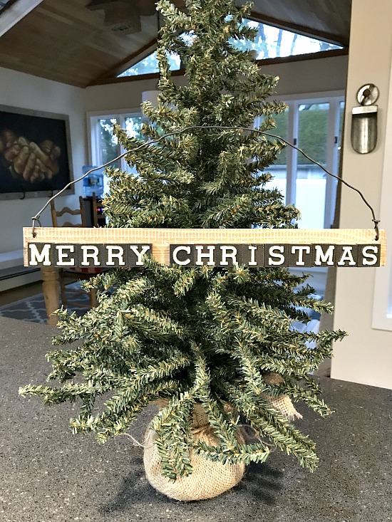 Merry Christmas sign for a mini tree or wreath