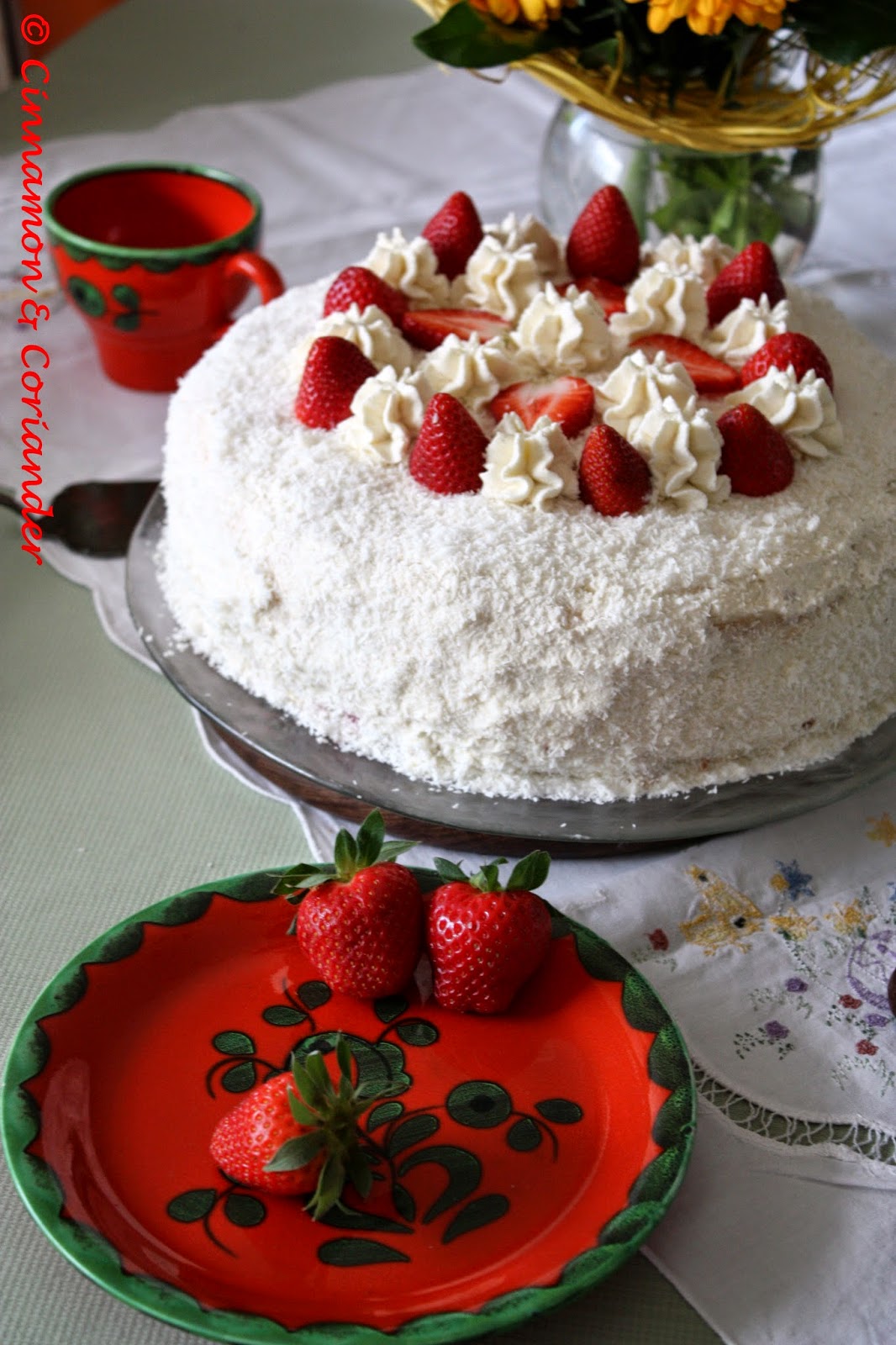Erdbeer-Kokos-Torte mit Schoko-Mascarpone Creme - Cinnamon&amp;Coriander