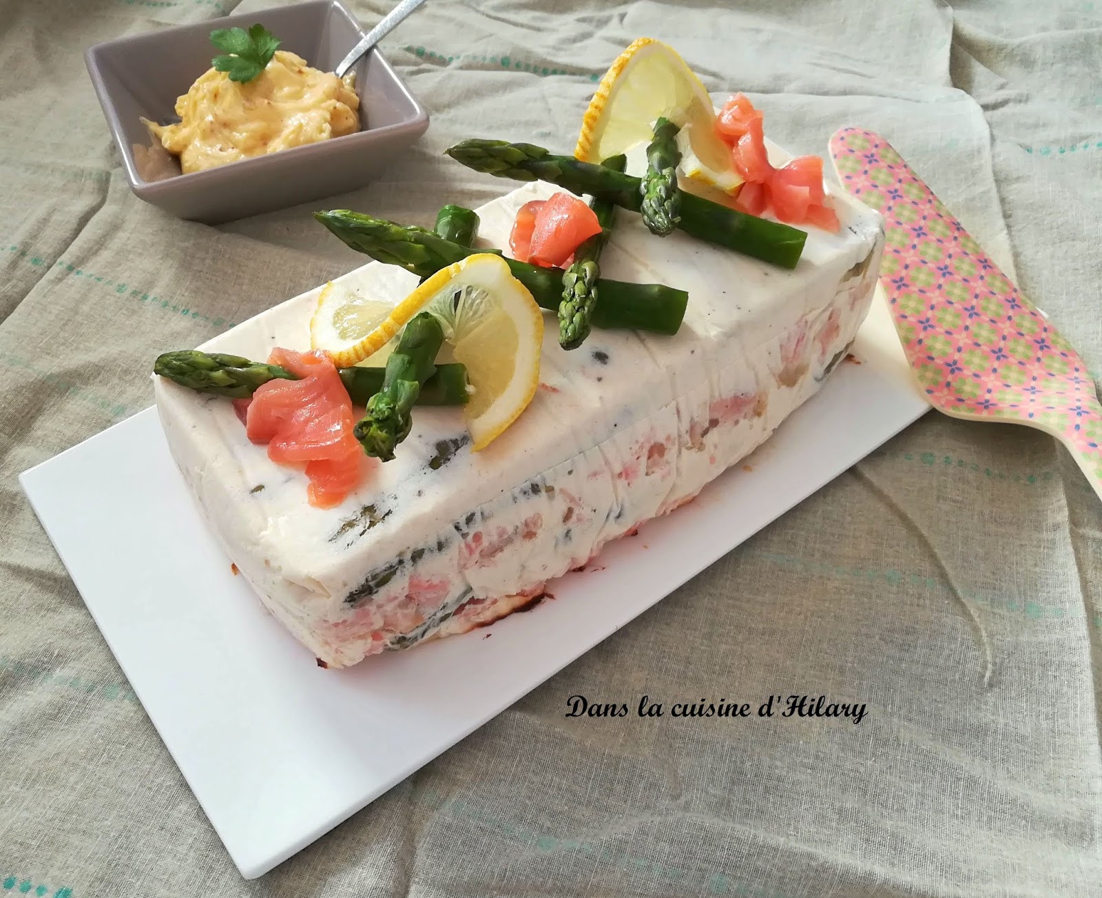 Dans la cuisine d'Hilary Terrine fraîche aux deux saumons et asperges