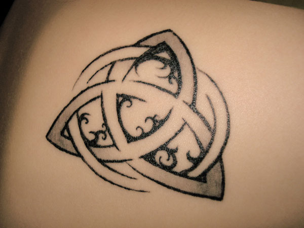 elengedés szimbóluma tetoválás kezelése
