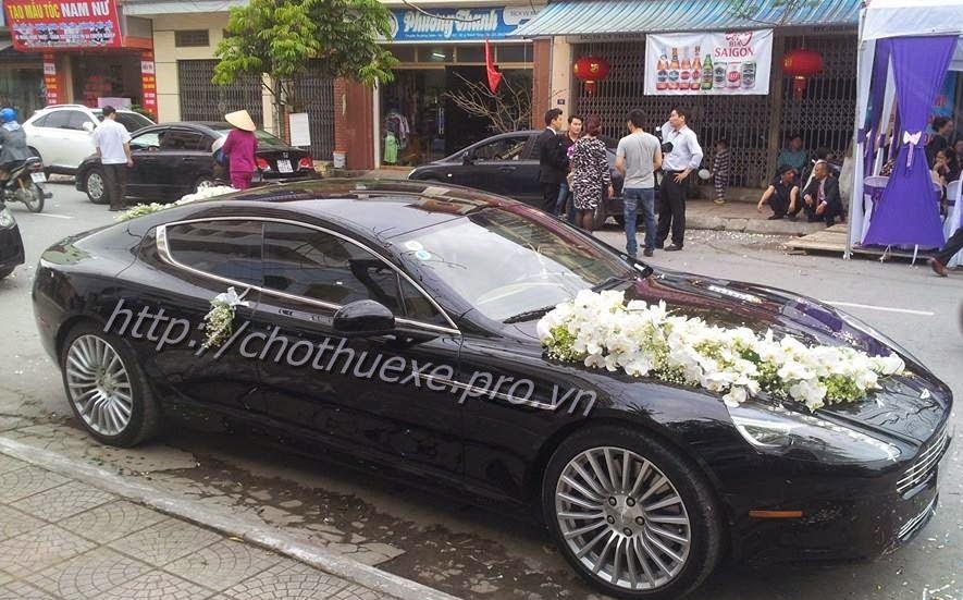 cho thuê xe cưới Aston Martin Rapide - siêu xe đăng cấp tại Hà Nội 