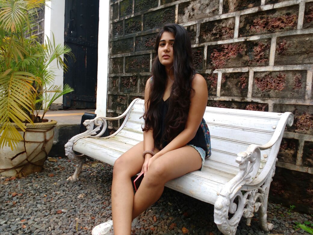 photos new hot heroine shalini pandey latest hot photo gallery arjun reddy photos new hot heroine shalini pandey latest hot photo gallery arjun reddy