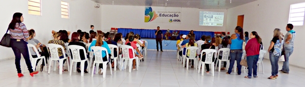 Profissionais recebem orientações sobre Caderneta do Adolescente em Cocal - Imagem 1