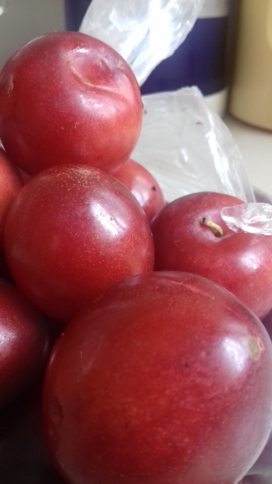 PLUM - FRUIT OF THE WEEK