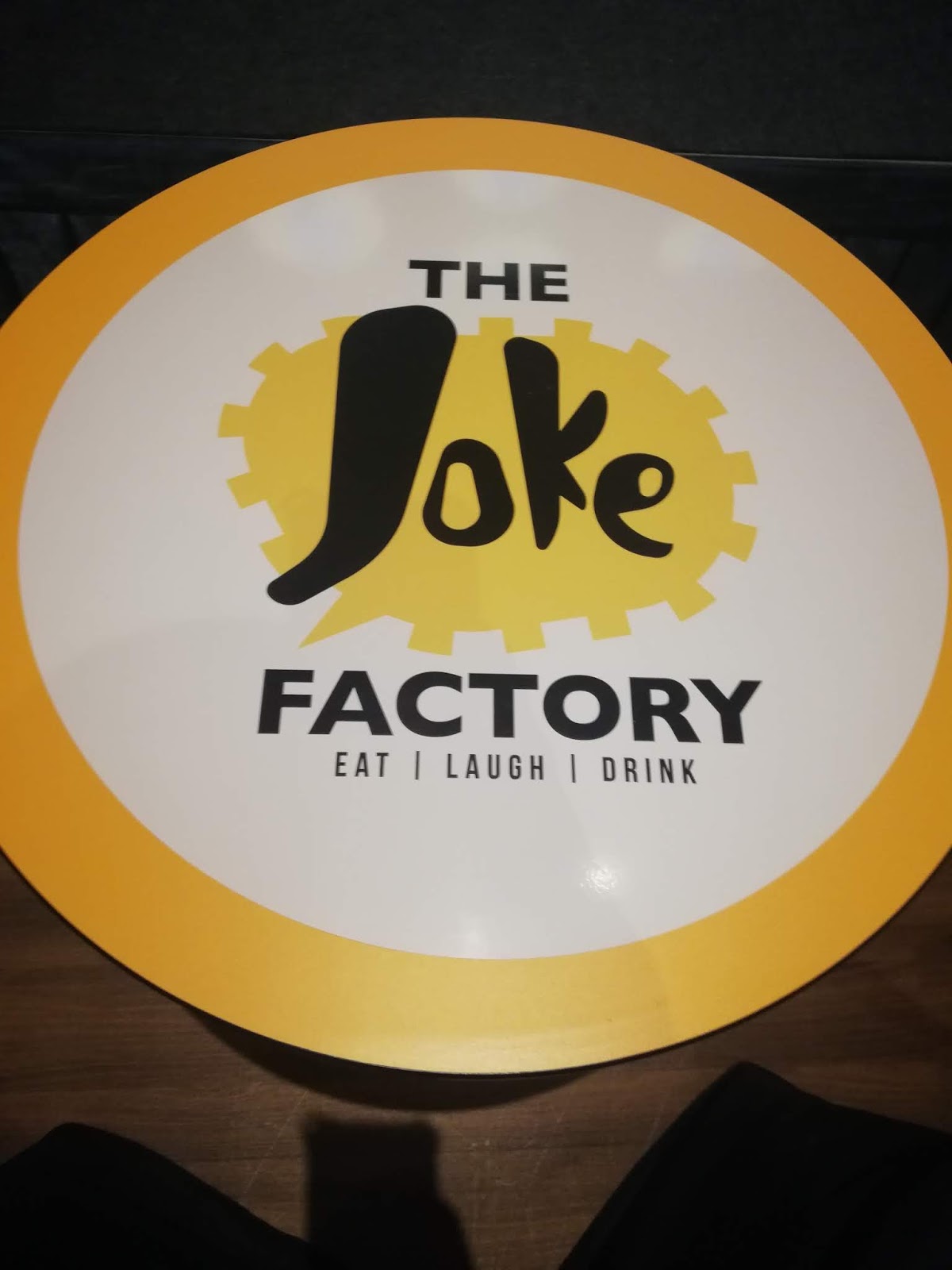 alialisakreatif by kolin zainal Berhibur dengan komedi di The Joke Factory