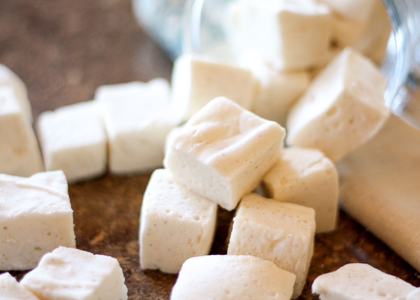 Springy, Fluffy Homemade Marshmallows {corn syrup free recipe