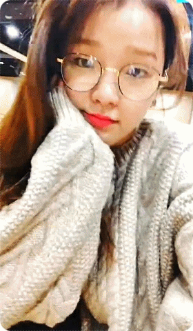 안경 쓴 오마이걸 승희 ㅋㅋㅋㅋ.gif | 인스티즈