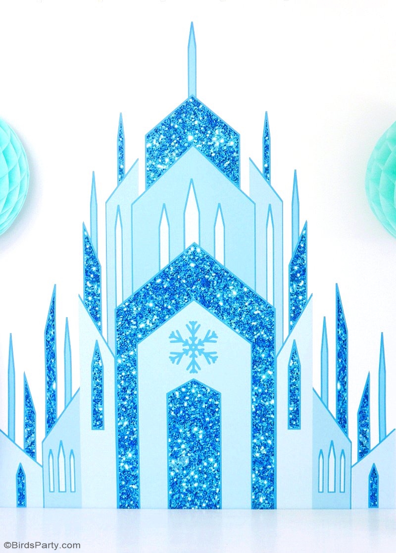 Quick & Easy DIY Frozen Inspired Backdrop - learn to create this stunning, awesome backdrop using printables for your little princesse's birthday party! | BirdsParty.com