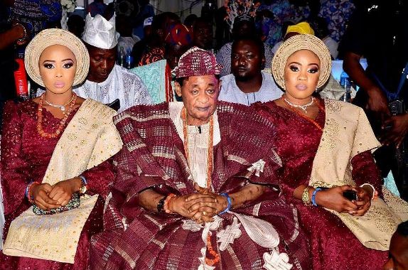 Image result for Alaafin of Oyo and his beautiful wives