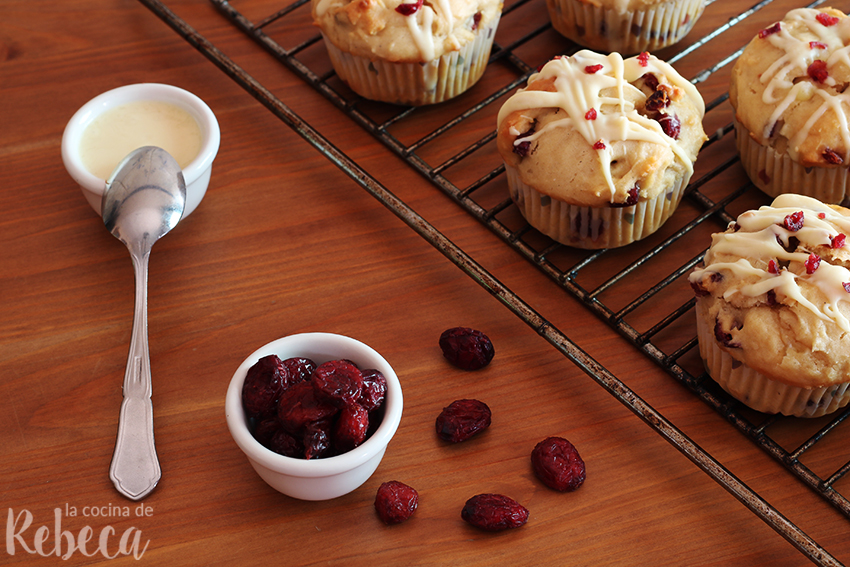 La cocina de Rebeca Muffins de arándanos secos y chocolate blanco