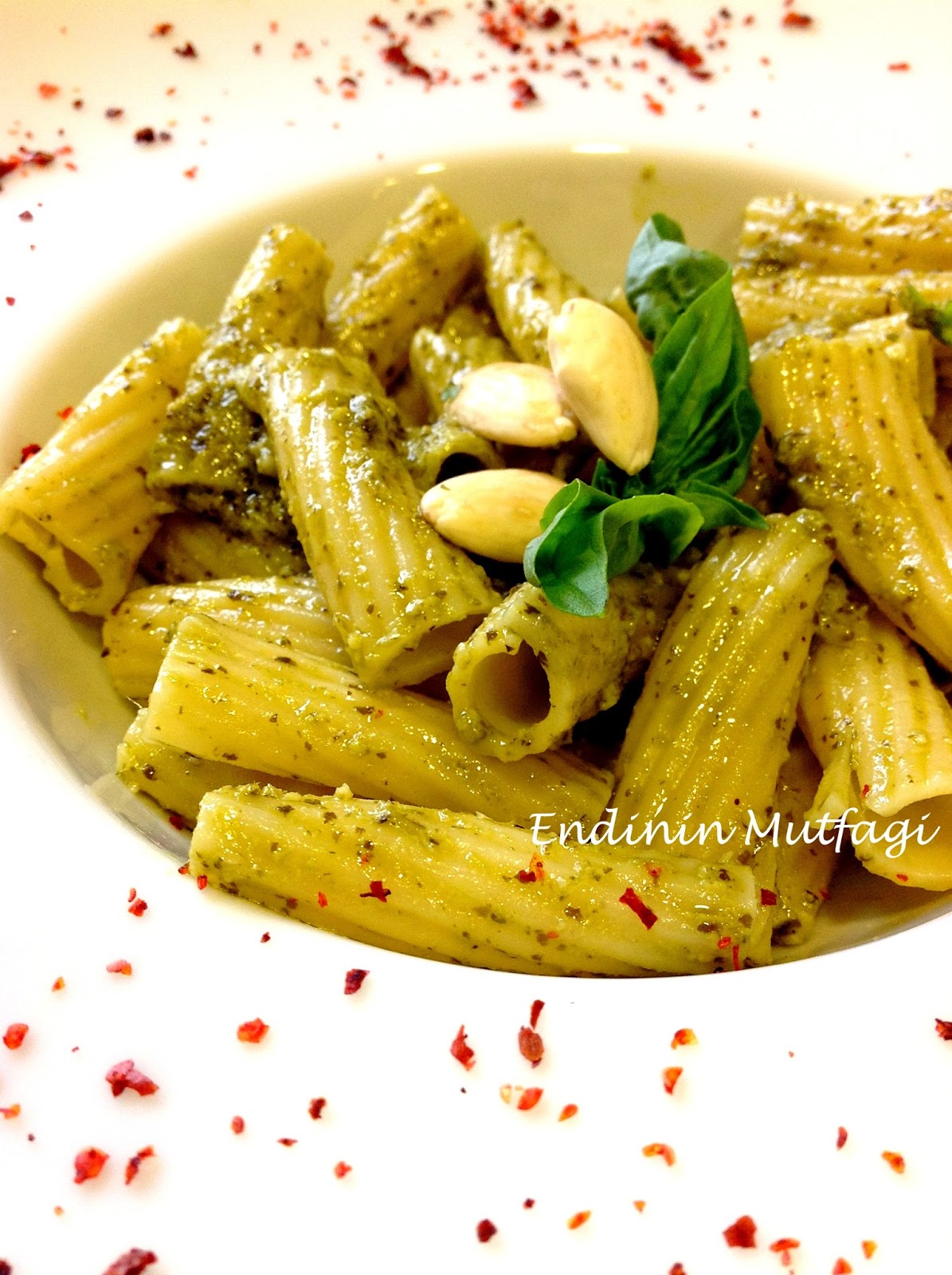 PESTO SOS TARİFİ VE PESTO SOSLU MAKARNA ENDİNİN MUTFAĞI