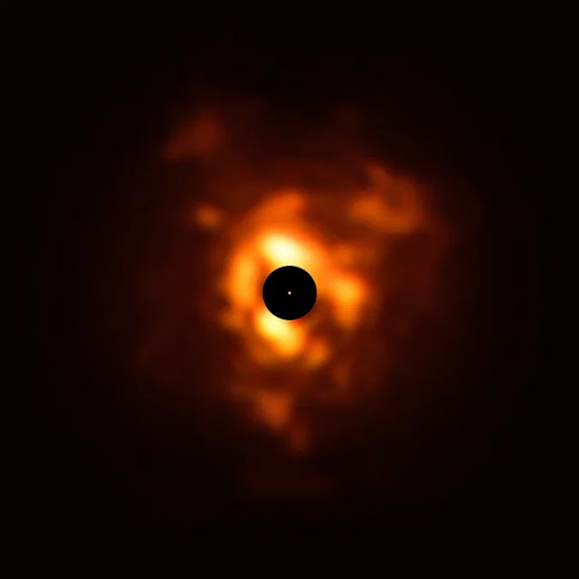 estrela Betelgeuse no infravermelho