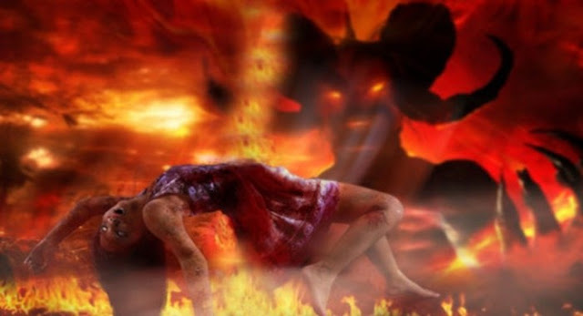 Suka Umbar Paha dan Dada di Sosial Media? Siksaan Nyata Ini Menunggumu! Suka Umbar Paha dan Dada di Sosial Media? Siksaan Nyata Ini Menunggumu!