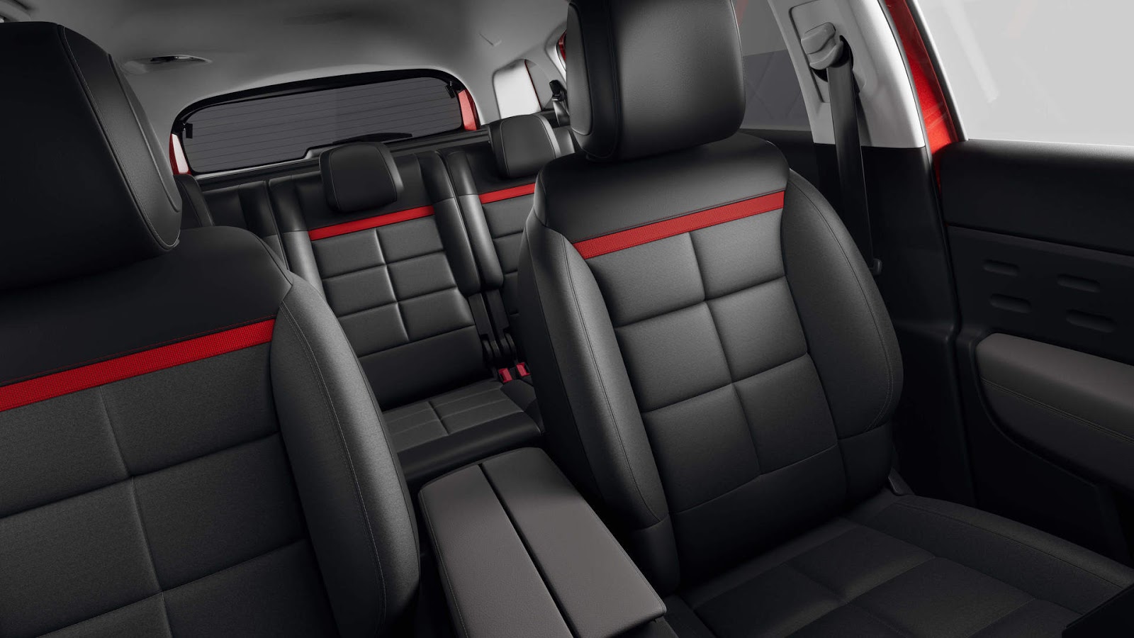 Première galerie de photos officielles du