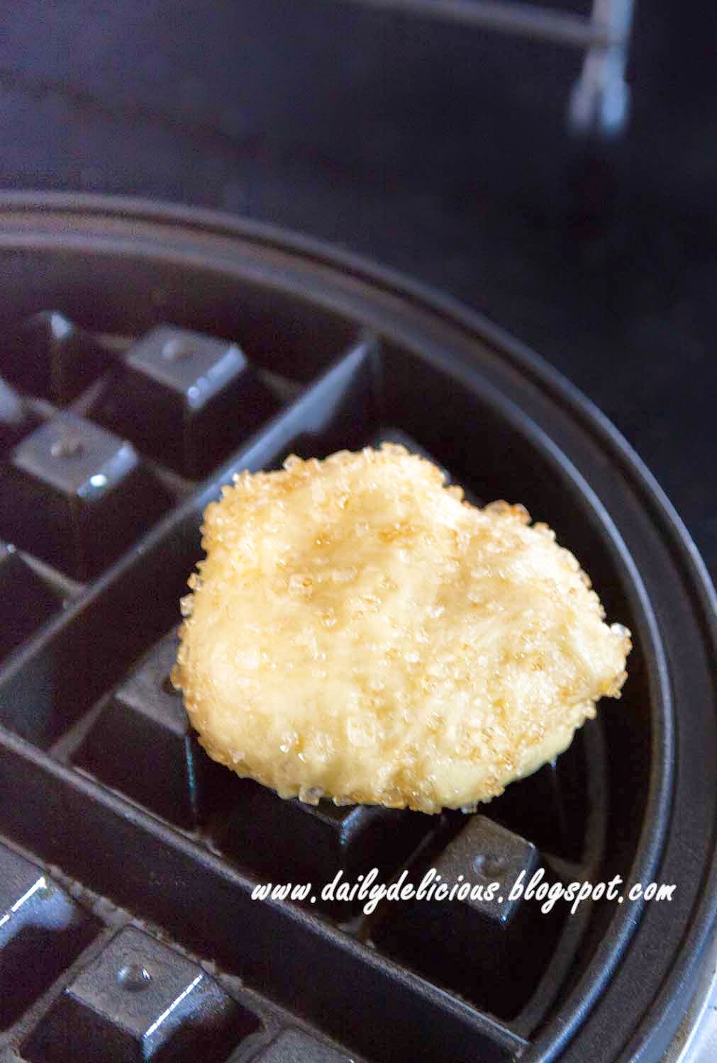 dailydelicious Waffle Pops Mini size treats