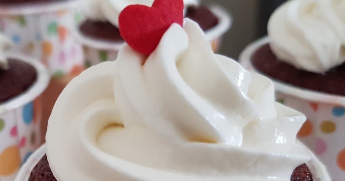 LY's Kitchen Ventures: Cream Cheese Swiss Meringue Buttercream