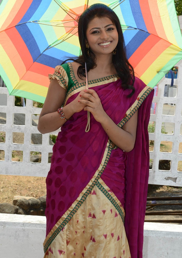 Actress Anandhi Smiling Face Hip Navel In Red Half Saree - imagedesi.com