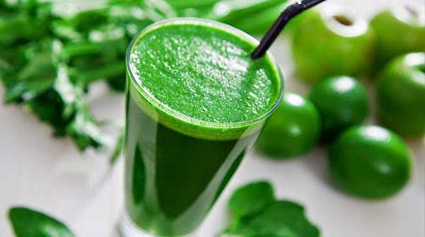 Batido Verde Anticelulítco de Manzana, Apio, Lima...