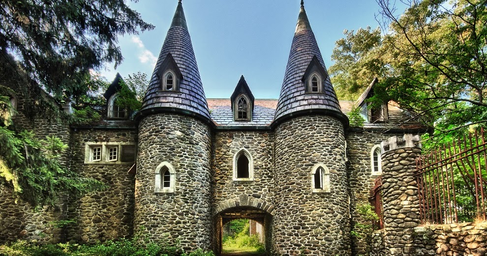 Deserted Places The haunted Dundas Castle in New York