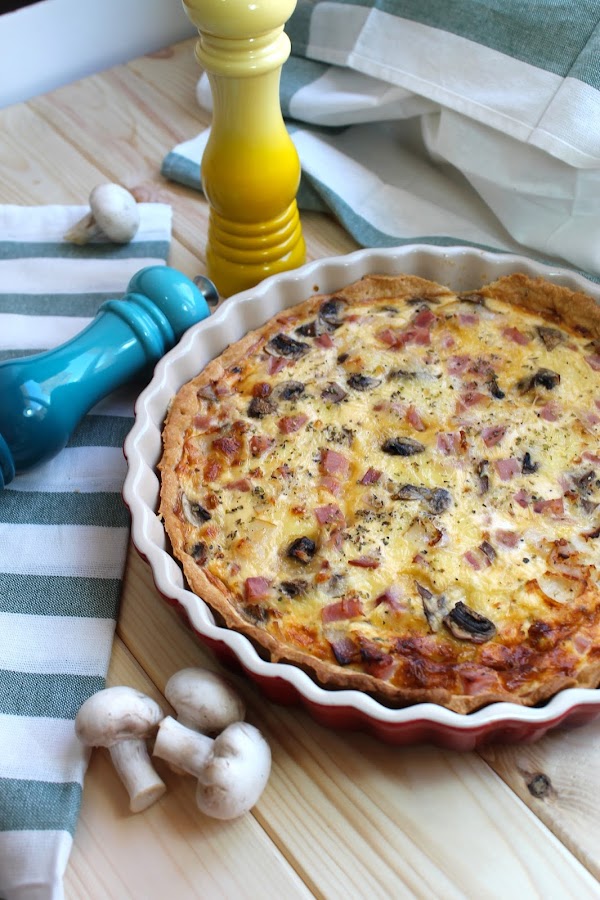 Quiche lorraine sin lactosa (jamón, bacon, queso y champiñones)