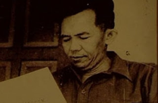 Tan Malaka: Young Indonesian Dutch school graduate who later became a teacher and taught the residents of Semarang Indonesia