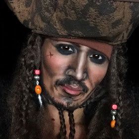 03-Captain-Jack-Sparrow-Jonny-Depp-Samantha-Helen-Face-and-Body-Painter-Able-to-Transform-www-designstack-co