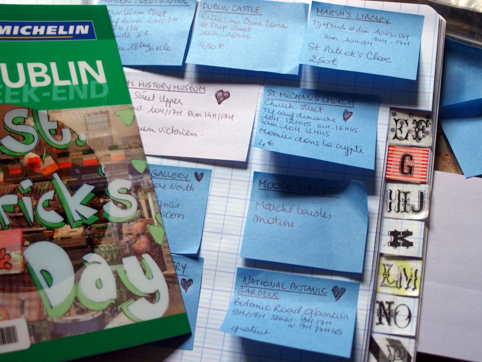 Cahier journal avec post it