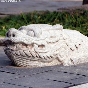 Dragón en el santuario Dongmyo