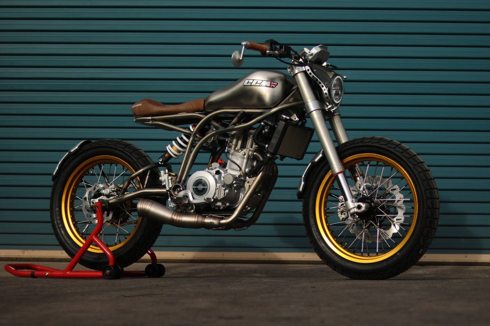 bell bullitt spitfire