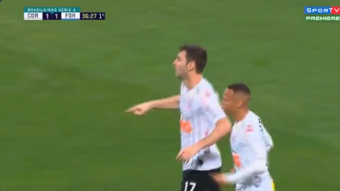 Boselli comemora gol contra o Fortaleza