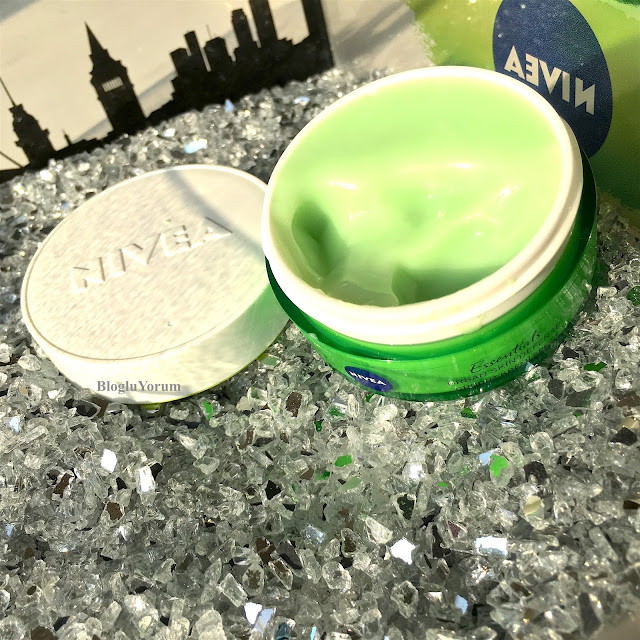 nivea essentials urban skin defense gündüz kremi