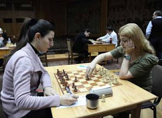 Echecs à Erevan : Evgeniya Doluhanova 0-1 Anna Hairapetian © site officiel