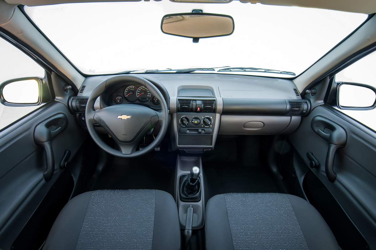 carro corsa sedan chevrolet 2014 - interior